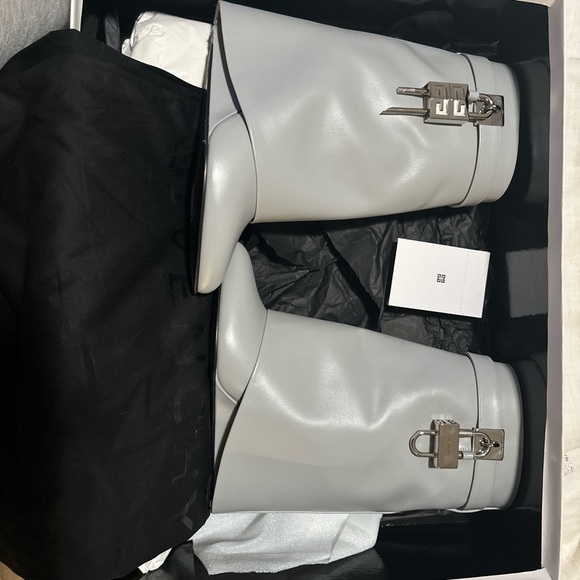 Givenchy Shoes - Stylish Gray Leather Boots with Buckle